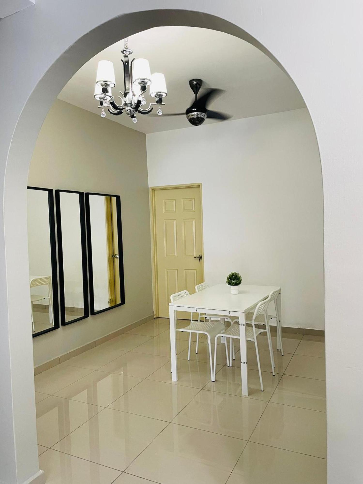 Nazirin Homestay No 27 Tmn Desa Manjung Lumut Eksteriør bilde