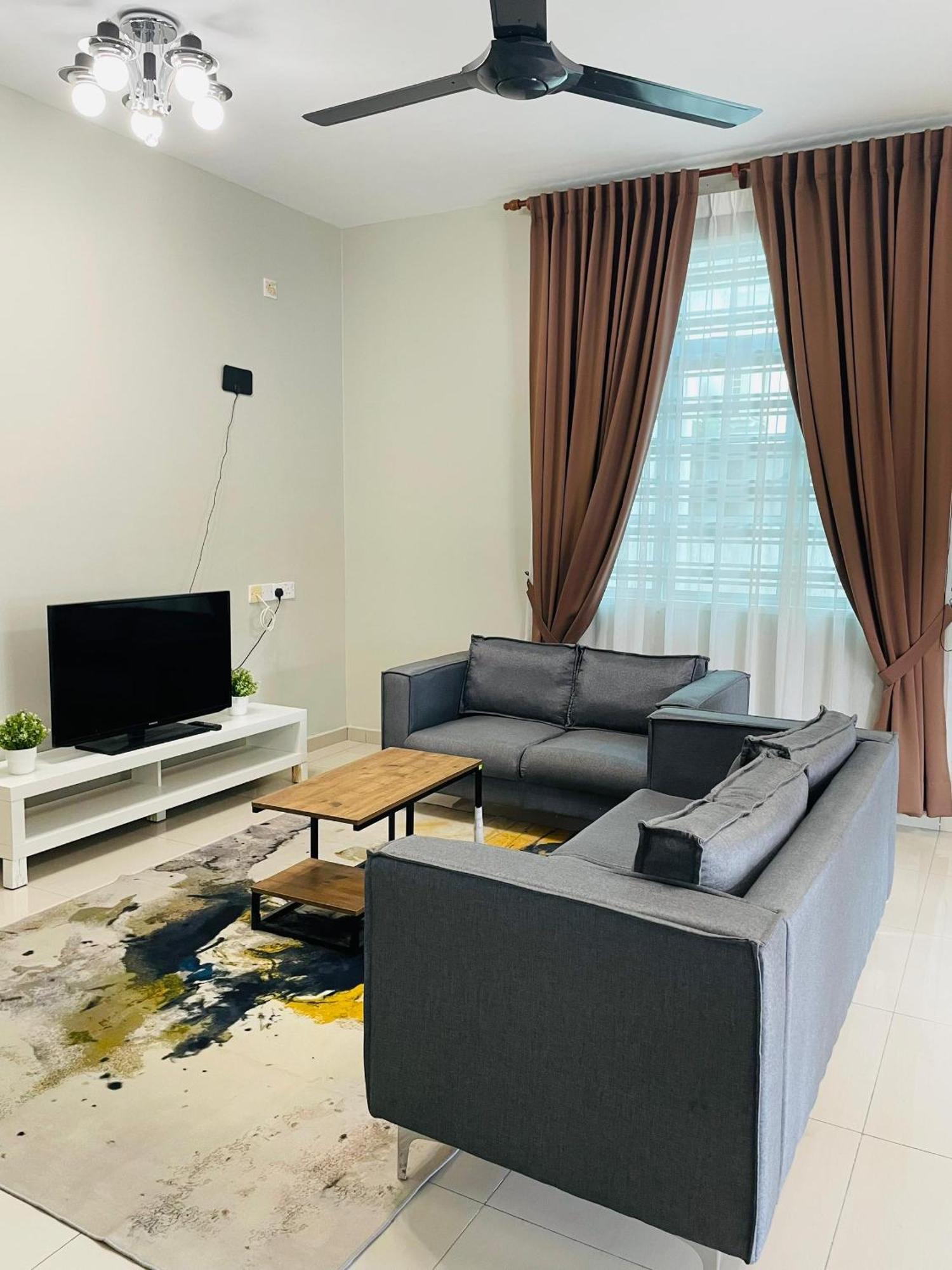 Nazirin Homestay No 27 Tmn Desa Manjung Lumut Eksteriør bilde
