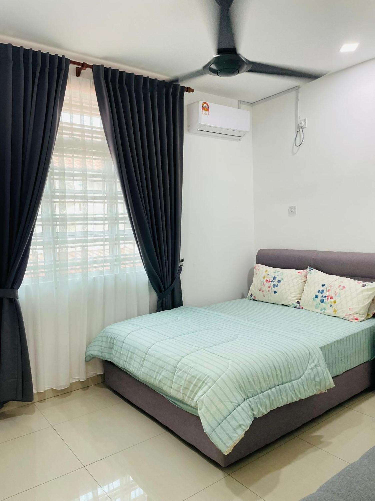 Nazirin Homestay No 27 Tmn Desa Manjung Lumut Eksteriør bilde